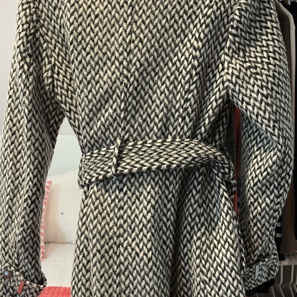 Kenneth Cole B/W Wool Coat - Picture 3 of 4